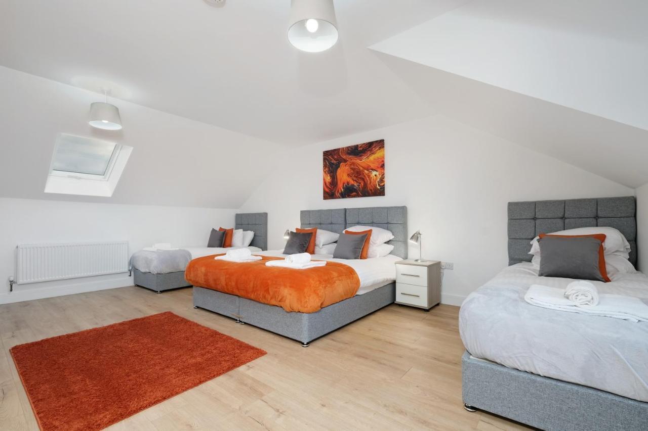 Pinewood Studios, Iver Heathrow 1 & 2 Bedroom With Parking By Arista Living Slough